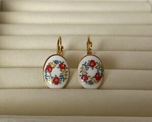 Floral Porcelain Drop Earrings Gold Tone Leverback Dangle Oval